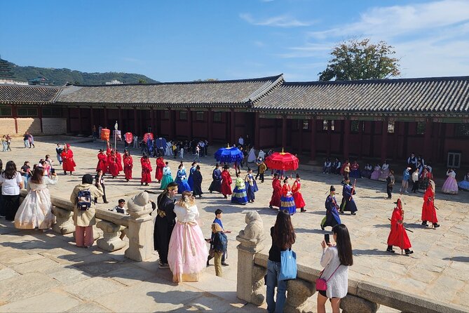 Seoul City Full Day Tour - Changdeok Palace (wearing Hanbok) - The ginseng stop: quick shopping time you should treat as optional