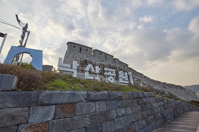 Seoul: Gyeongbok Palace, Bukchon Village, and Gwangjang Tour - A 4-Hour Seoul Sprint That Still Feels Guided