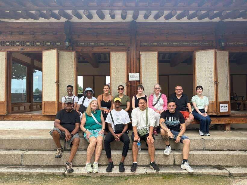 Seoul: Gyeongbok Palace, N Tower, & Local Market City Tour - Gyeongbokgung Palace and the Changing of the Guard Ceremony