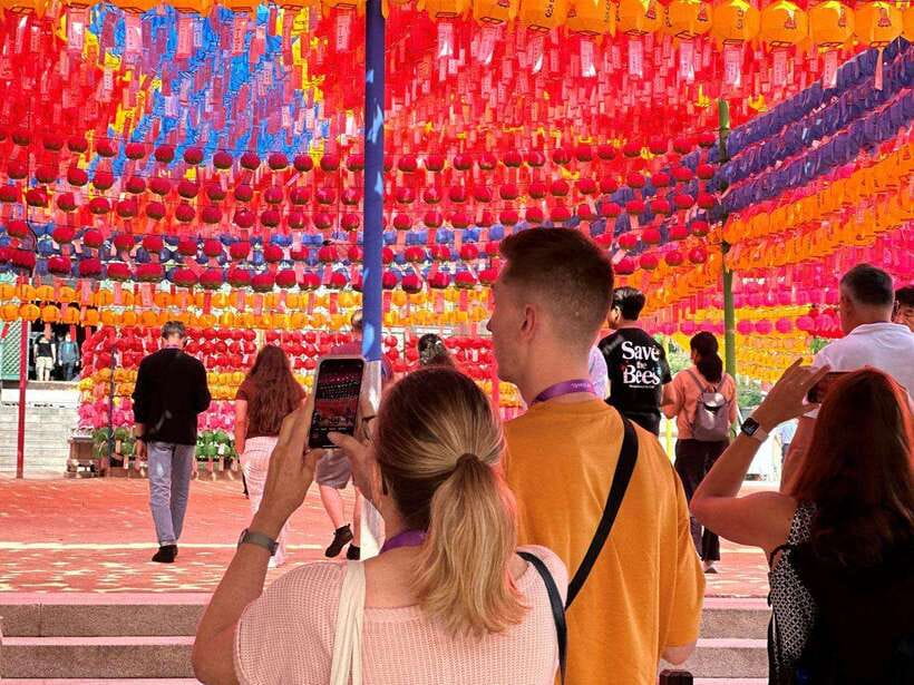 Seoul: Gyeongbok Palace, N Tower, & Local Market City Tour - National Folk Museum: A Short Stop That Adds Meaning