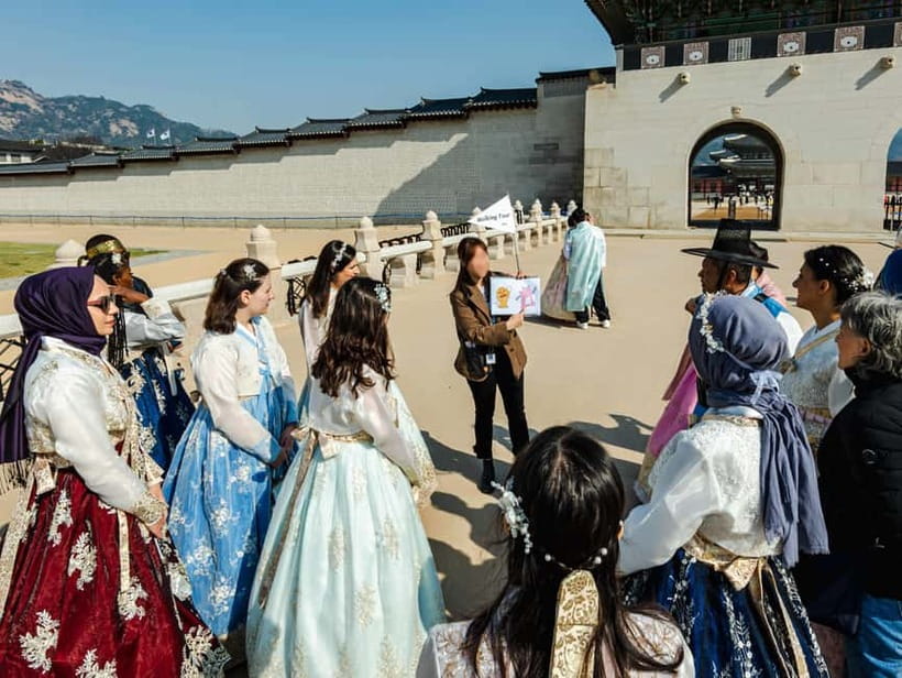 Seoul Half-Day City Highlight, Palace Tour with Hanbok - Should you book it?