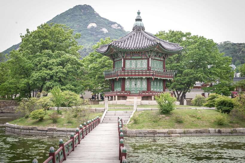 Seoul Highlights: Gyeongbok Palace, Insadong & N Seoul Tower - Tuesday swap: Changdeokgung and Bukchon step in for closed days