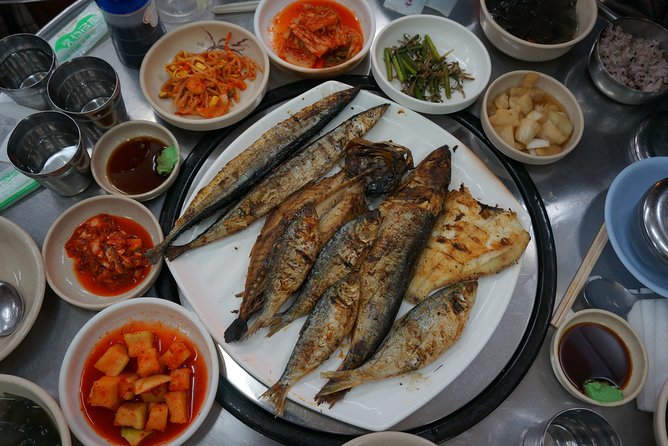 Seoul Night "Private Tour"(Korean BBQ, N-Tower, Seoul Fortress, Local Market) - Bugak Palgakjeong: A Northern Seoul Night View Stop