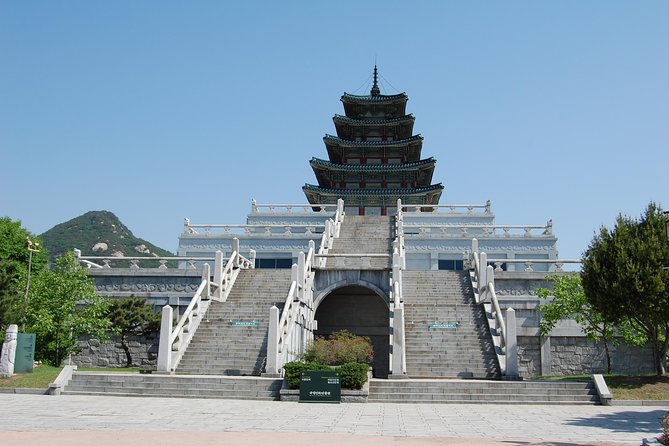 Seoul Palace Morning Tour - Jogyesa Temple: Zen Traditions, 500-Year-Old Trees, and Seokgamoni