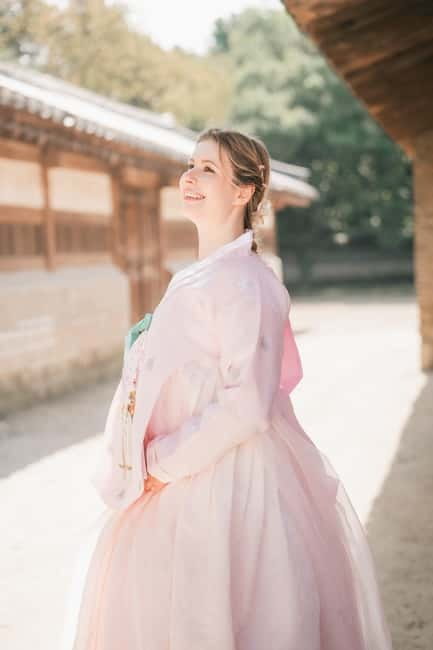 Seoul: Professional Hanbok Photography at Gyeongbok Palace - Why Hanbok Photography at Gyeongbokgung Works So Well