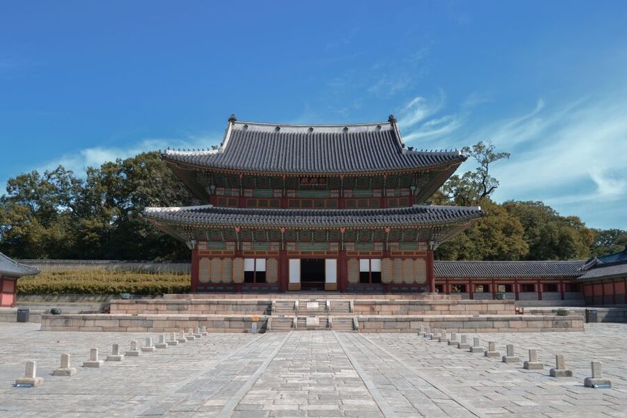 Seoul: UNESCO Sites tour: Palace, Shrine & Bukchon Village - Suwon Hwaseong Fortress: late-18th-century engineering you can actually walk