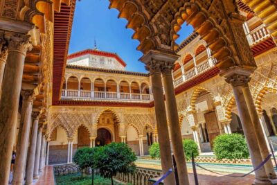 Seville: Alcázar Guided Palace Tour with Priority Access - What the Guide Adds: From Pretty Rooms to Understandable History