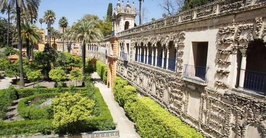 Seville Royal Palace and Game of Thrones Tour - A 90-minute sprint through Seville and Westeros
