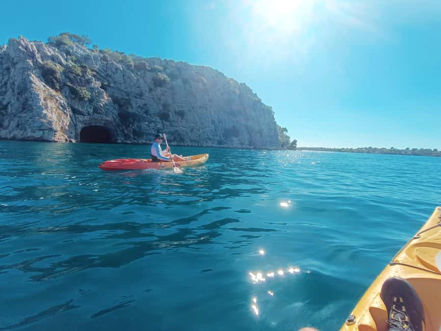 Šibenik: Sea Kayaking Tour to St. Nicholas Fortress - The WWII Hitler’s Eyes tunnel: why it’s so memorable