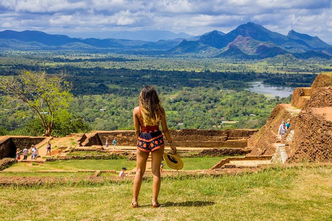 Sigiriya Rock and Dambulla Cave All Inclusive Private Day Trip - How the Guide and Chauffeur Experience Can Make or Break Your Day