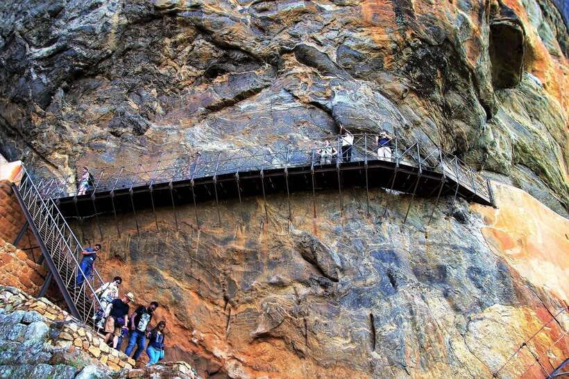 Sigiriya: Rock Fortress Private Guided Walking Tour - Fresco pocket: the art stop you’ll be glad you didn’t skip