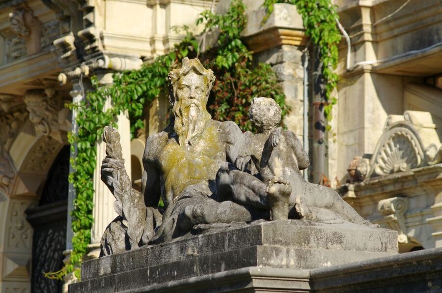 Sinaia: Peleș Castle Tour with An Expert Guide - Price and value: is $64 for an hour fair?