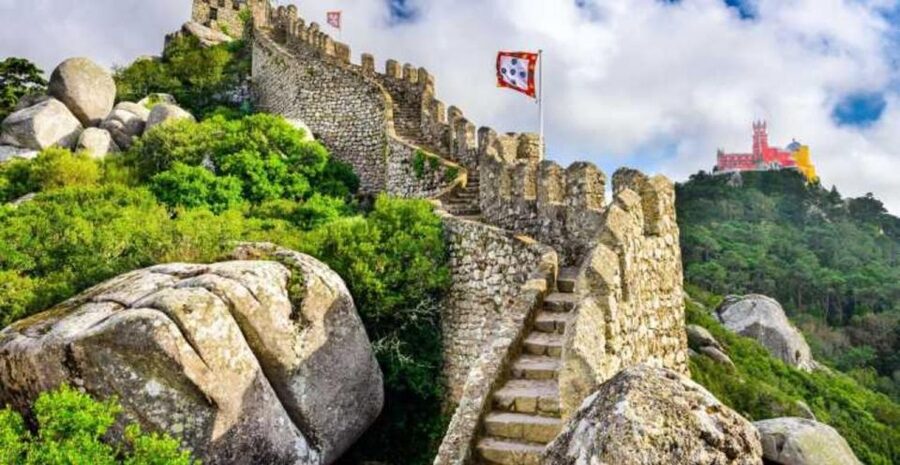 Sintra: Castle of the Moors Skip-the-Line Ticket+Audio Guide - Your self-guided route: Royal Tower, second wall circle, battlements
