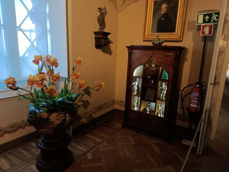 Sintra: Pena Palace and Park Entry Ticket with Tuk Tuk Ride - Inside Pena Palace: Romantic details you can take your time with
