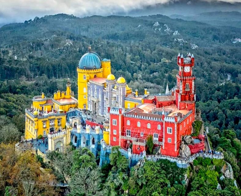 Sintra: Pena Palace, Moorish Castle, Regaleira, & Monserrate - Sintra Town Break: Lunch, Tiles, and a Very Real Sweet Stop