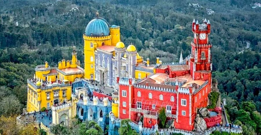 Sintra: Pena Palace, Moorish Castle, Regaleira, & Monserrate - Castle of the Moors: The Easy Win at the Start of Your Sintra Route
