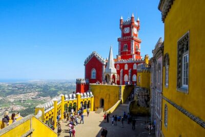 Sintra, Pena Palace, Quinta da Regaleira & Cascais Group Tour - Quinta da Regaleira: Symbol-Heavy Gardens and the Initiation Well