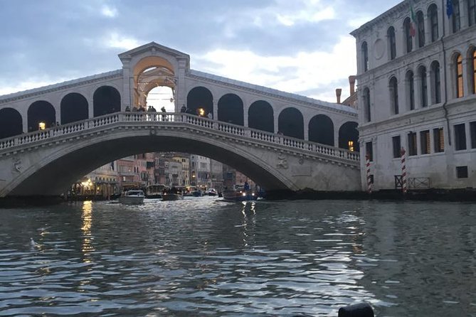 Skip the Line: Best of Venice Private Tour Including San Marco Doges' Palace and Gondola Ride - Rialto walk and surrounding squares: classic Venice without the straight-line route