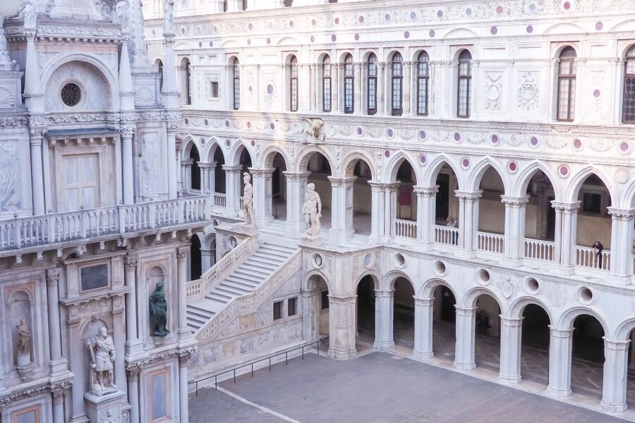Skip-the-Line Guided Tour of Doge's Palace - Power rooms, golden staircases, and the feel of Venetian rule