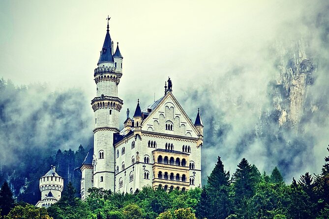 Skip the Line: Neuschwanstein Castle Private Tour From Füssen or Hohenschwangau - Inside Neuschwanstein: group tour rules, audio format, and a good guide still matters