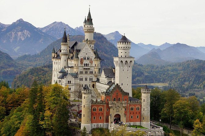 Skip-the-Line Neuschwanstein Castle Tour from Munich - Inside Schloss Neuschwanstein: Ludwig II Stories, Audio Format, Short Stops
