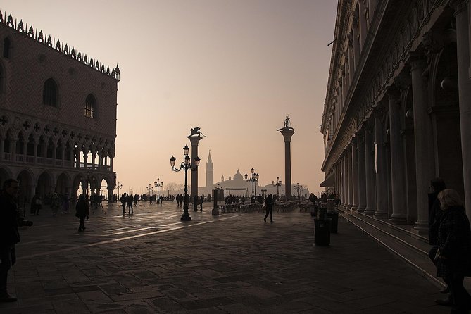 Skip the Line Venice Doge's Palace and St. Mark's Basilica Tour - Pacing, group size, and audio: how to make a 2.5-hour plan work