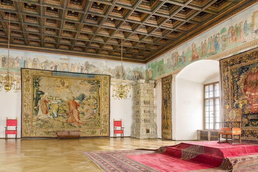 Skip-the-Line Wawel Castle Chambers Private Tour - Practical comfort notes before you commit