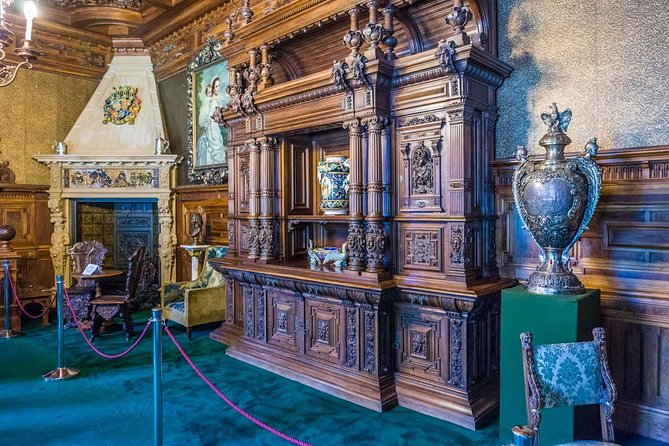 Small-Group Day Trip to Dracula's Castle, Brasov and Peles Castle - Bran Castle (Dracula’s Castle): entry windows, Fast Pass choices, and line reality