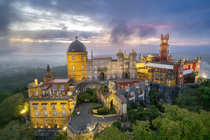 Small Group Pena Palace, Sintra, Regaleira and Cascais - Sintra historic center and Piriquita: where the day turns local