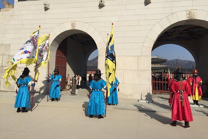Small-Group Royal Palace and Seoul City Tour (hotel pick-up) - Jogyesa Temple: the calm reset before royal Seoul