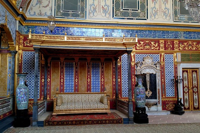 Small-Group Topkapi Palace and Harem Tour with Tickets - Small group up to 14: why your guide’s style matters