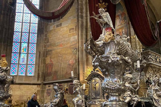 Small-Group Tour of Prague Castle with a local guide - Pacing, walking, and photo reality