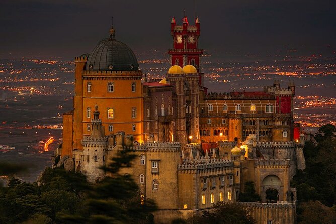 Small-Group Tour to Sintra , Pena Palace , Regaleira & Cascais - The small-group experience and guides: why it feels smoother than DIY