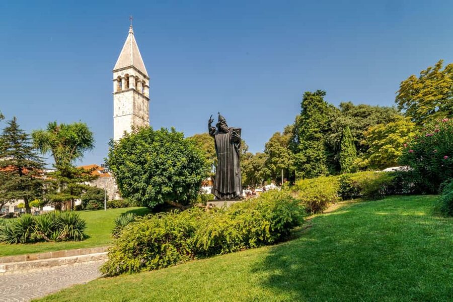 Split: 1.5-Hour Walking Tour and Diocletian's Palace - Cathedral of Saint Domnius: Roman mausoleum to living church