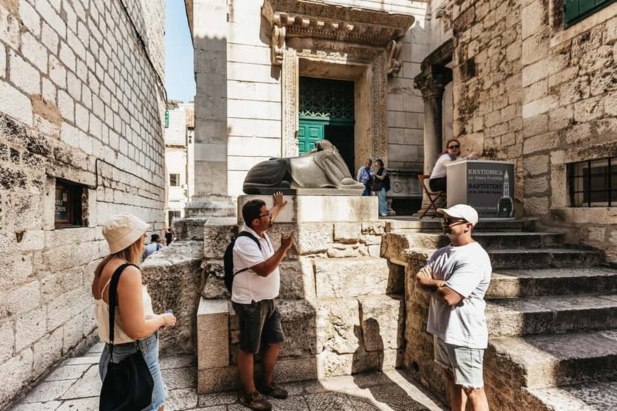 Split: Diocletian Palace & Old Town Guided Walking Tour - The palace walk: Peristyle, cellars, gates, and private spaces