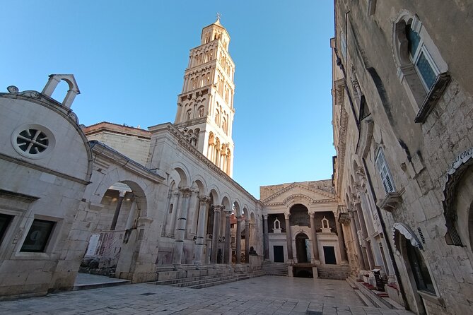 SPLIT-History Tour of Diocletian's Palace & Old Town with Daniela - Stop 2: Vestibulum and klapa singing—history with a pulse