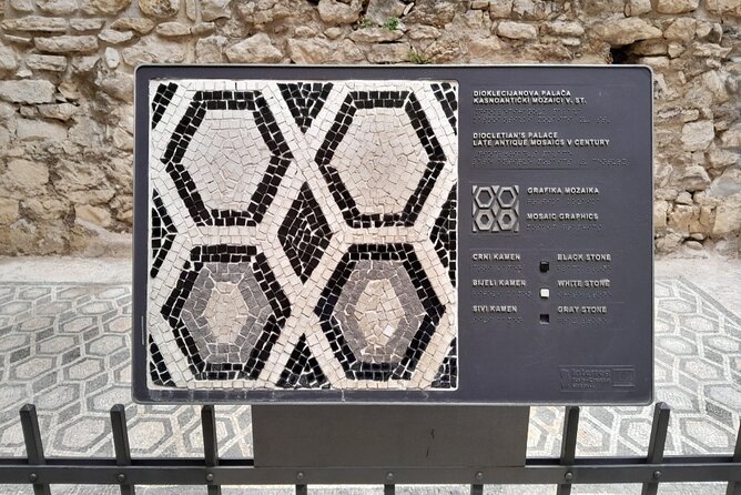 SPLIT-History Tour of Diocletian's Palace & Old Town with Daniela - Stop 6: Golden Gate—the palace entrance you remember