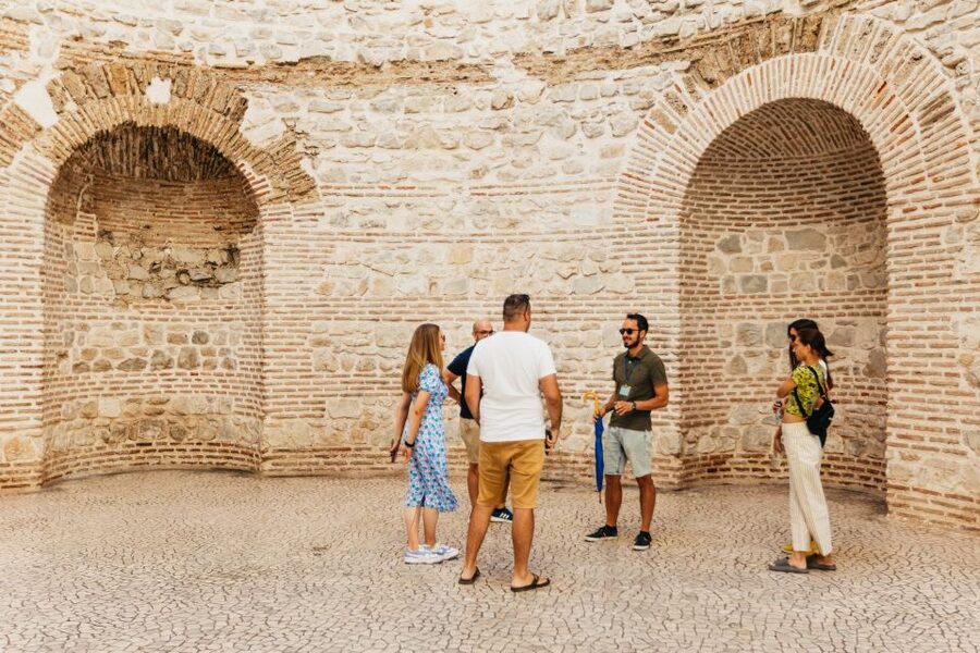 Split: Old Town and Diocletian Palace Walking Tour - Giardin Park and the Story of Gregory of Nin