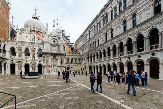 St Mark's Basilica & Doge's Palace with Secret Passages Access - Palazzo Ducale secret itineraries: prison rooms, council power, and the Bridge of Sighs