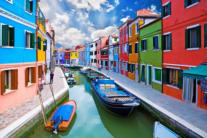 St Mark's, Doge's Palace, with Murano and Burano & Gondola Ride - The 9½-hour game plan: see the icons without living on lines