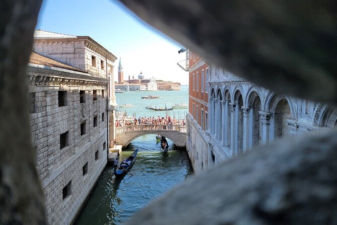 St Mark's, Doge's Palace, with Murano and Burano & Gondola Ride - Murano by private boat: glass blowing, not just shopping