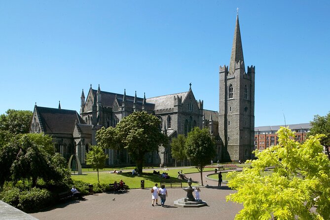 St Patrick's Cathedral, Book of Kells and Dublin Castle Tour - A fast, focused route through Dublin’s must-sees