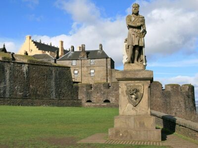 Stirling Castle and Whisky Very Small Group Tour from Edinburgh - Getting There From Edinburgh: Start Early, Travel Comfortably