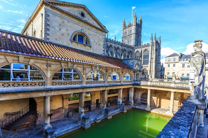 Stonehenge, Windsor Castle, and Bath from London - Guide energy matters: how the narration changes the day