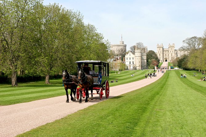 Stonehenge, Windsor Castle and Bath Full Day Guided Tour - The Coach Ride: Comfort, Wi‑Fi, and the Stuff You Forgot to Pack