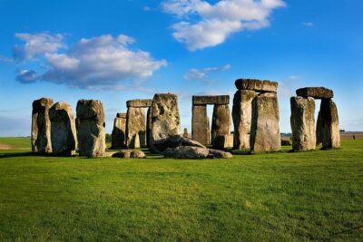 Stonehenge, Windsor Castle and Bath with Pub Lunch in Lacock - Getting on the coach at Victoria Coach Station, then settling in