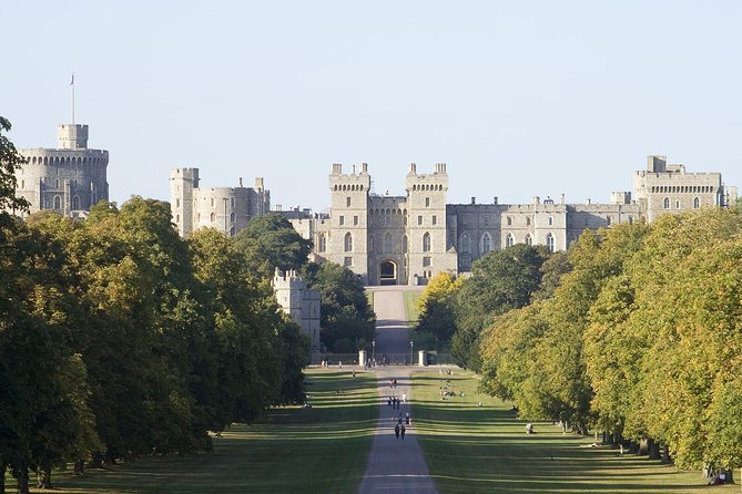 Summer Special: Buckingham Palace & Windsor Castle Tour - Buckingham Palace State Rooms: summer access and managing the crowd
