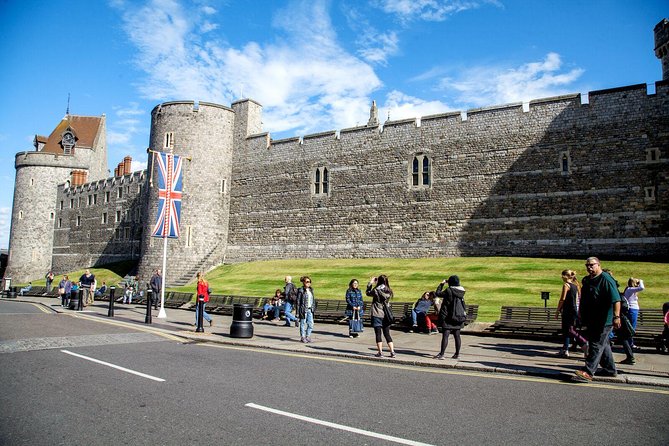 Summer Special: Buckingham Palace & Windsor Castle Tour - Harrods pass-by: treat it as a photo moment, not a planned stop