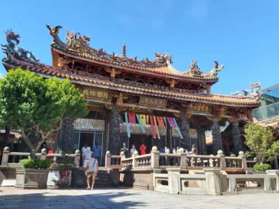 Taipei: Morning City Tour with National Palace Museum Ticket - MRT Zhongxiao Xinsheng meeting point: the start is straightforward