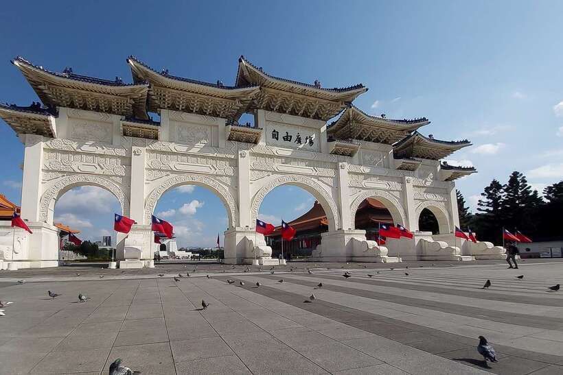 Taipei: Morning City Tour with National Palace Museum Ticket - Price and value: what $53 buys you (and what it doesn’t)